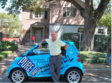 HH3 and Smart Car in front of boyhood home in Houston